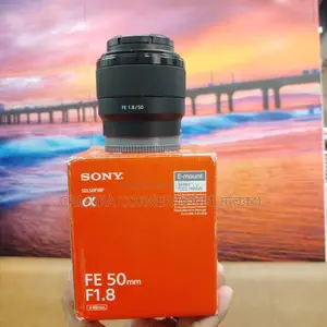 Sony FE 50mm /F1.8 lens