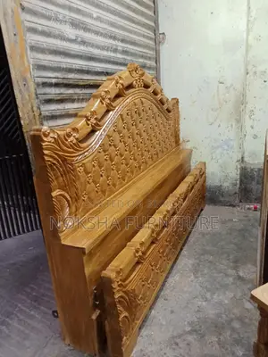 তারা ডিজাইনের আড়াই ইঞ্চি সলিট কাঠ দিয়ে তৈরি করা খাট বিক্রয় হবে