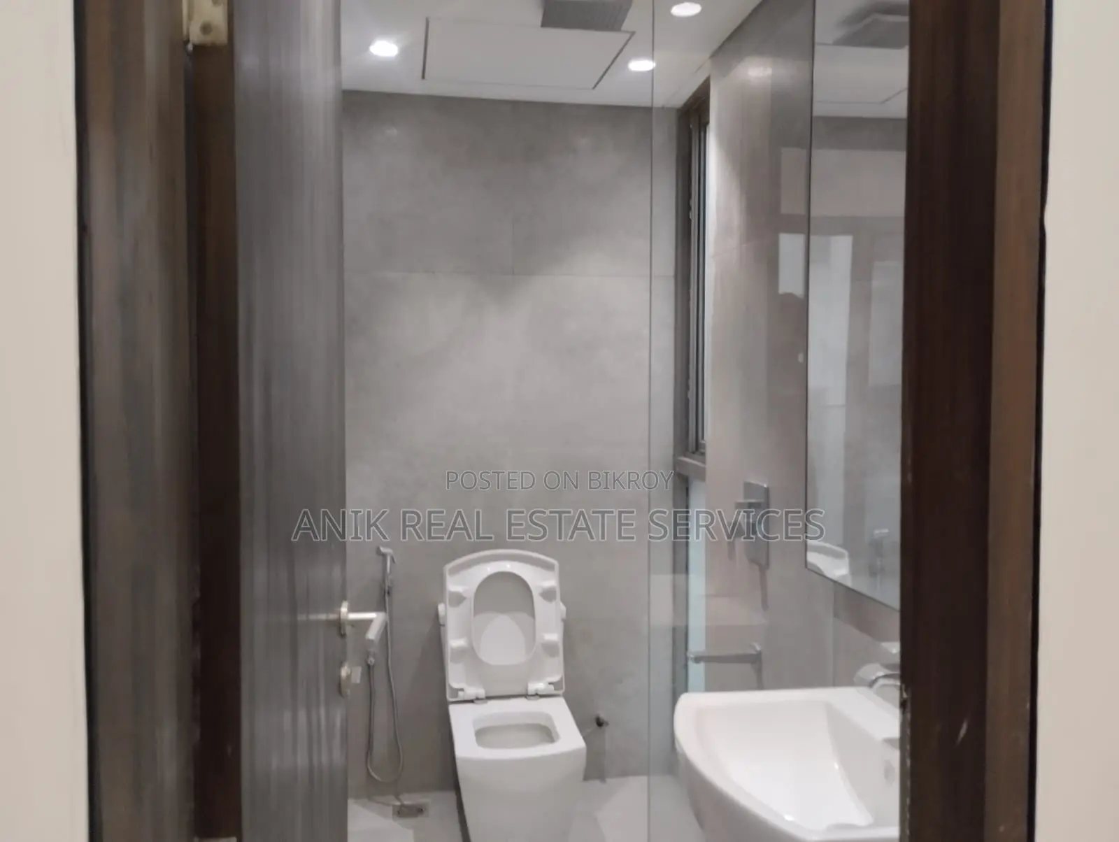 Swmming Pool Gym Semi Farnised Flat Rent At Gulshan