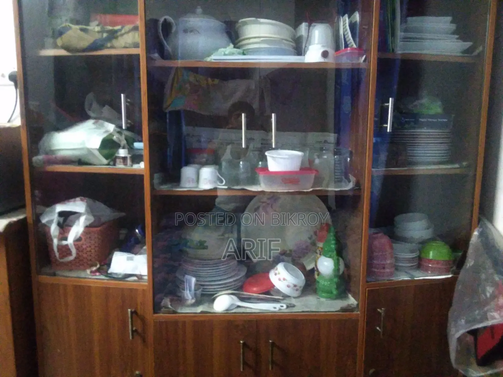 Pertex Cabinet Showkes