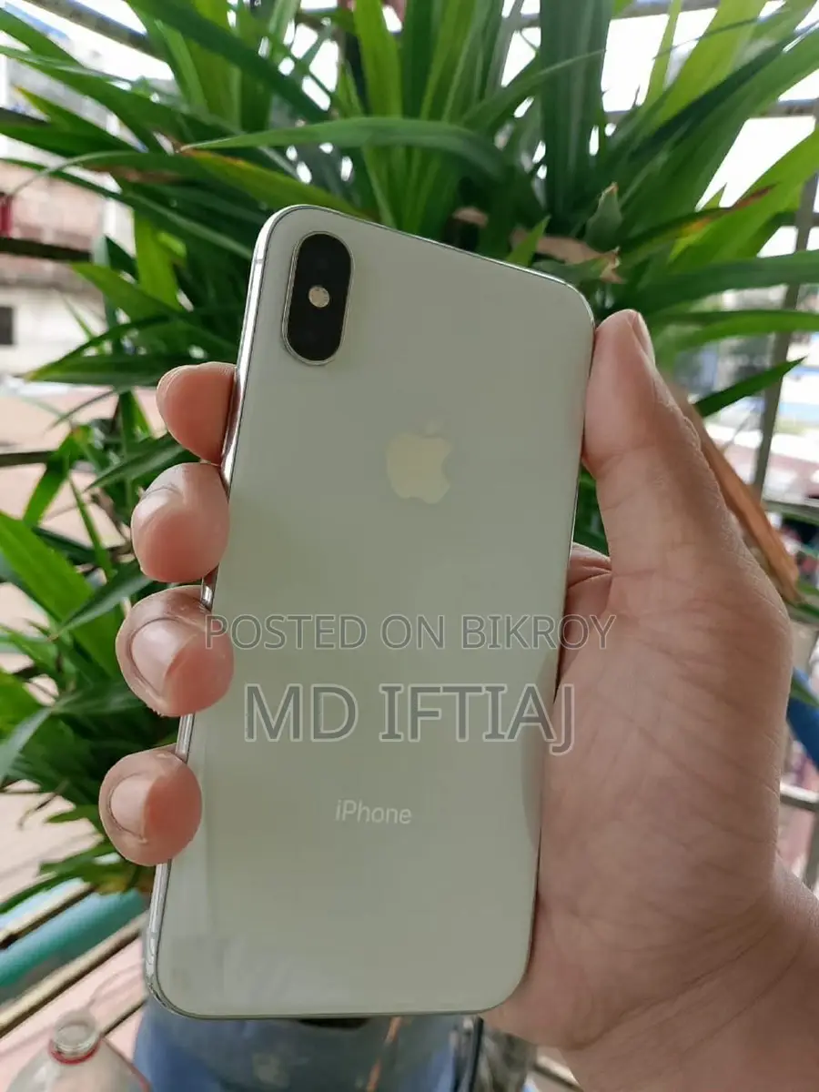 Apple iPhone XS (Used)