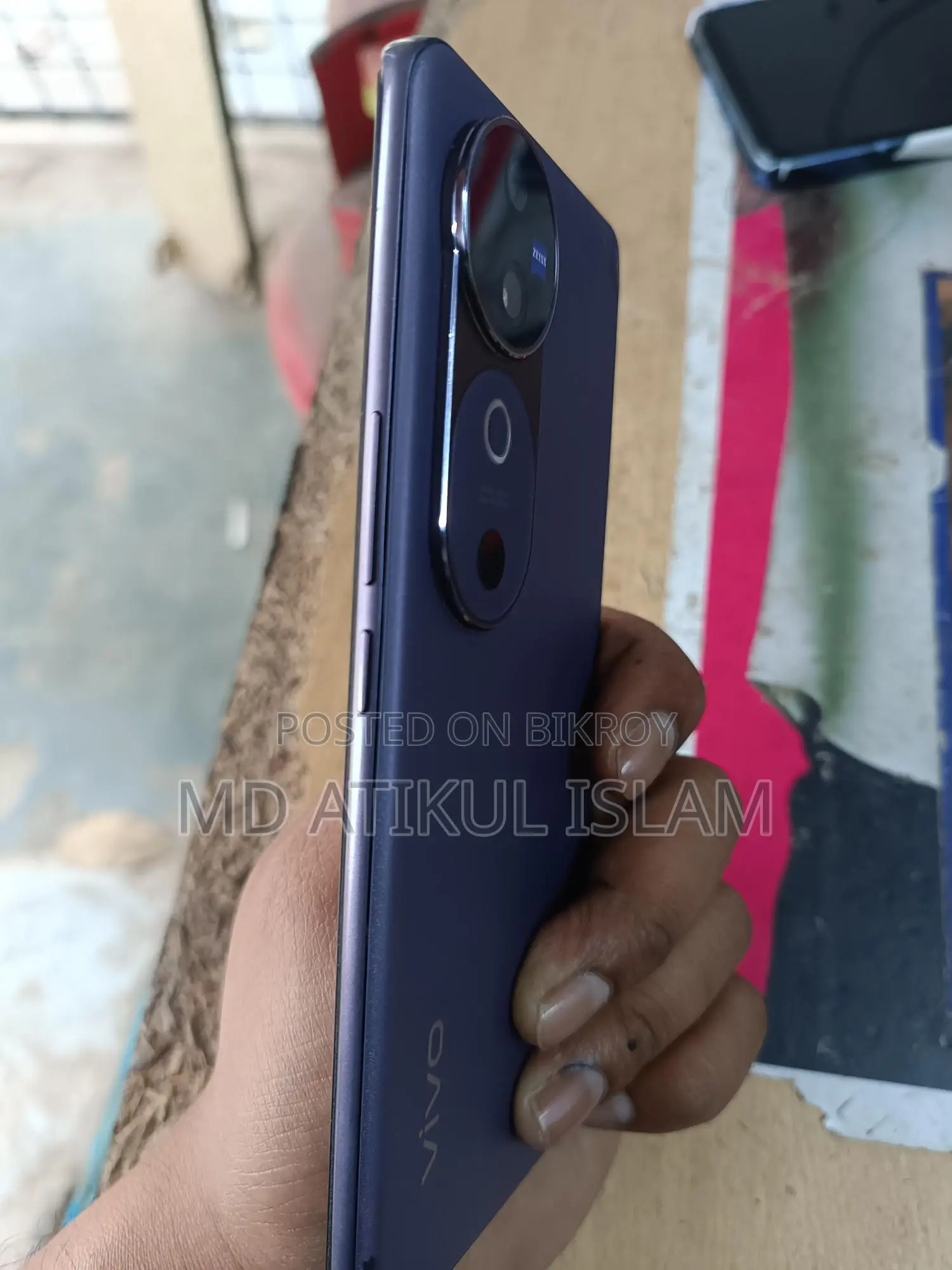 Vivo V40 8/128 (Used)