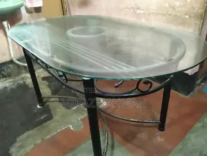 তিনটি চেয়ারসহ টেবিল বিক্রি হবে