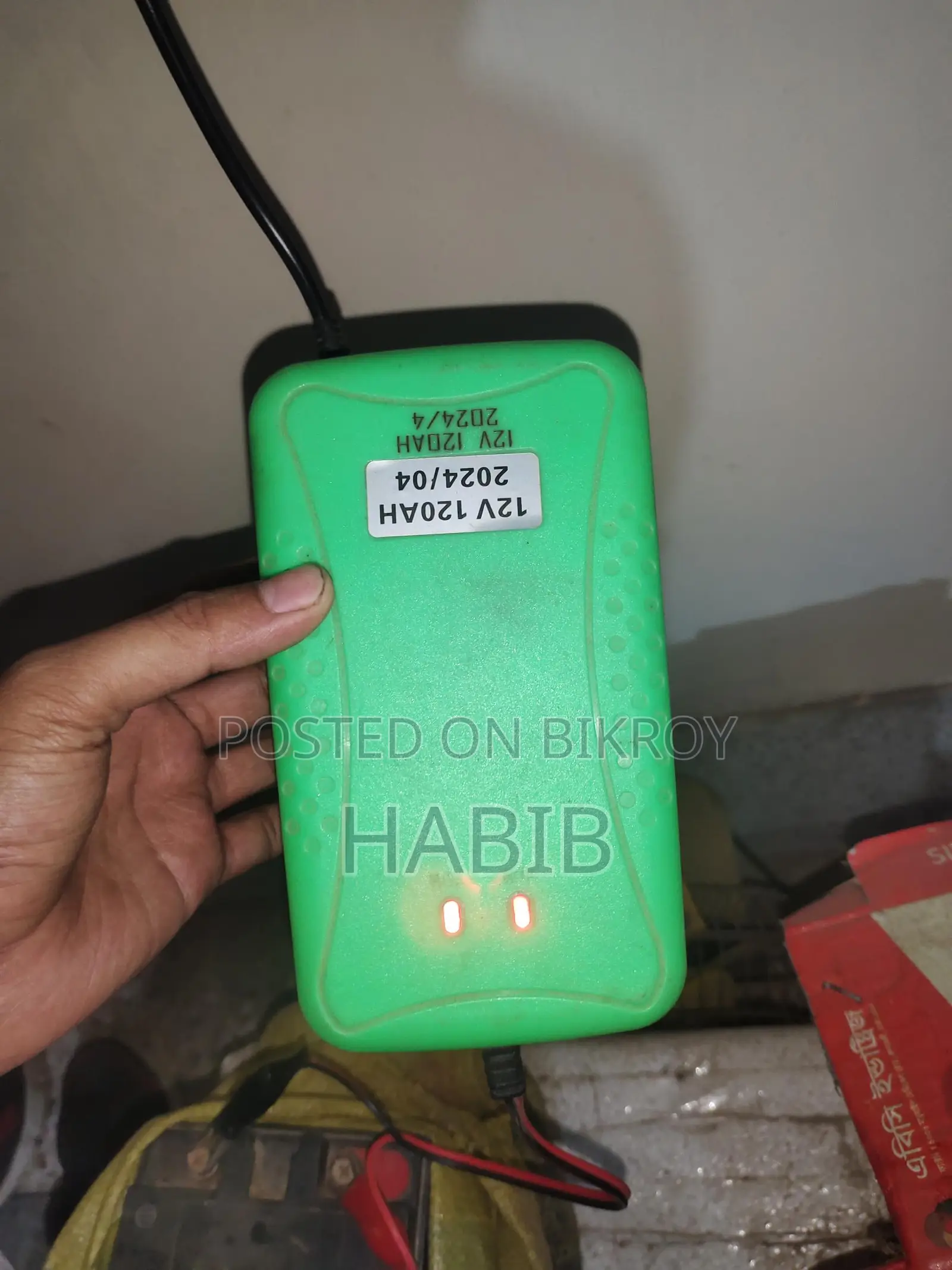 ১২ ভোল্ট ব্যাটারির চার্জার