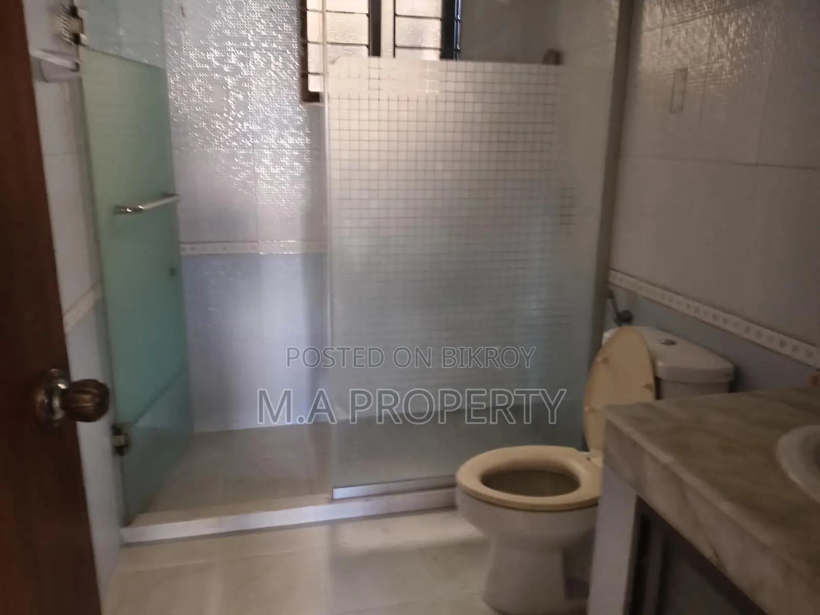 Rent Apt Exclusive 4-Bed 2-Carpark, 3600sqft Gulshan North