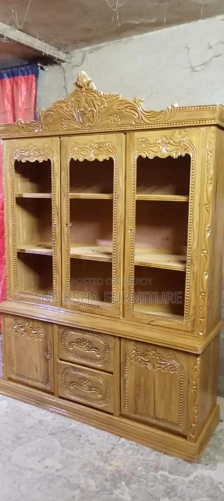 Showcase Made of 100% Original Chittagong Teak Wood for Sale