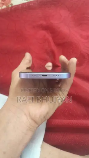 Apple iPhone 12 (Used)