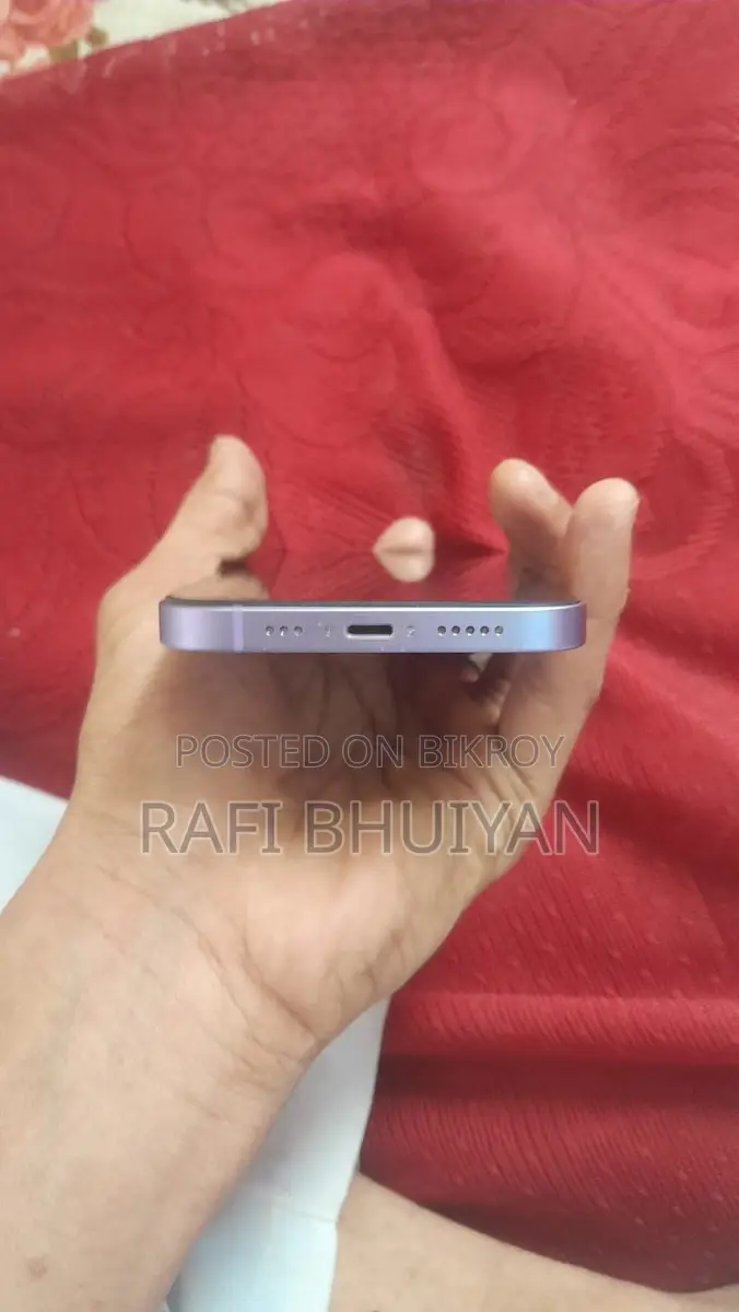 Apple iPhone 12 (Used)