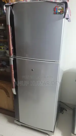 Sharp 282 Liter Refrigerator