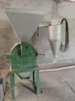 Corn Four Cutting Machine