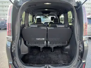 Toyota Esquire GI PREMIUM NON HYB 2020