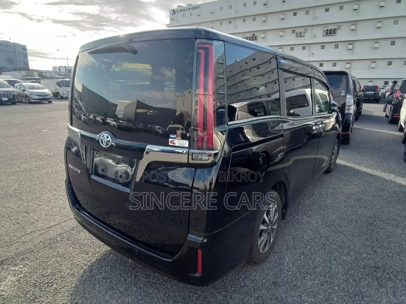 Toyota Esquire GI PREMIUM NON HYB 2020