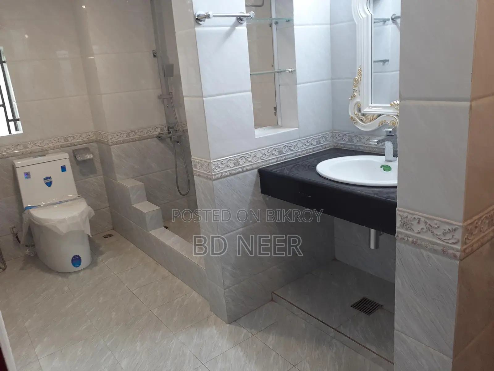 100% Commercial 4550 Sqft Available For Rent in Gulshan-2
