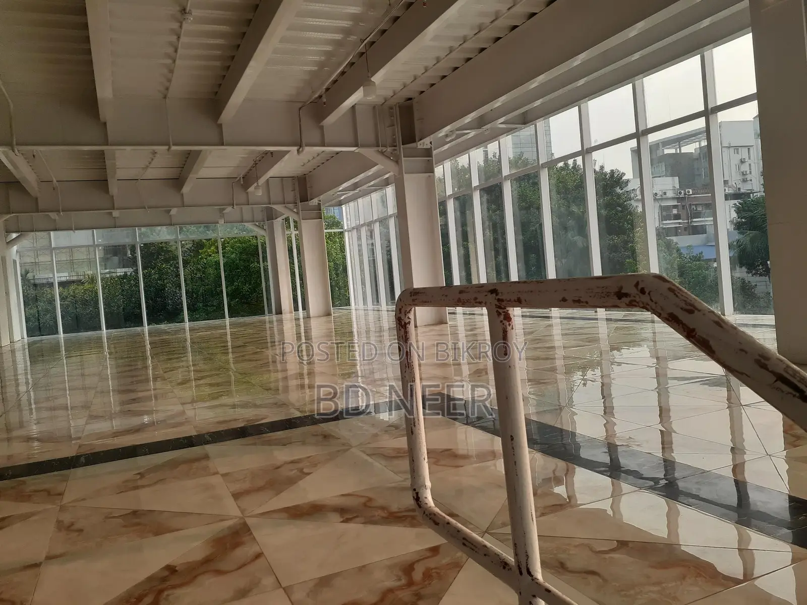 100% Commercial 4550 Sqft Available For Rent in Gulshan-2