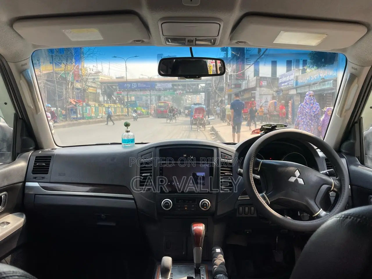 Mitsubishi Pajero v98 2011