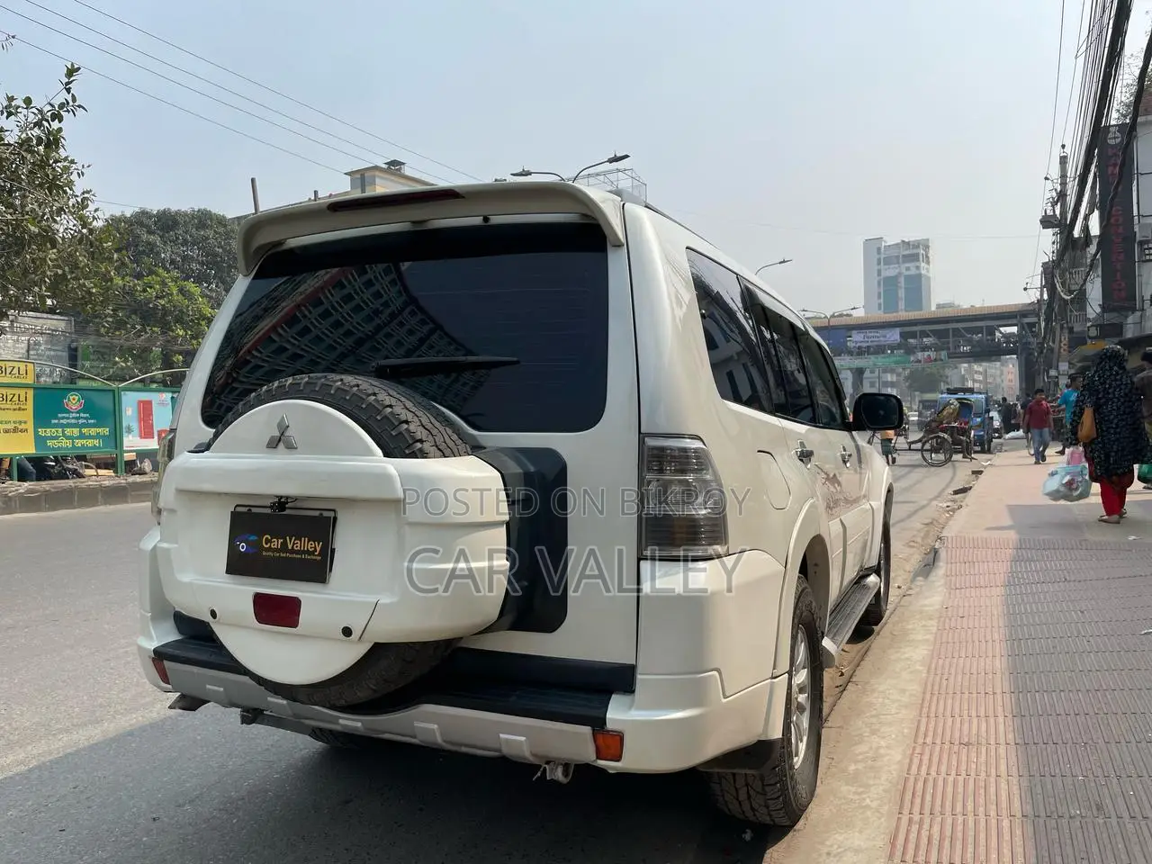 Mitsubishi Pajero v98 2011