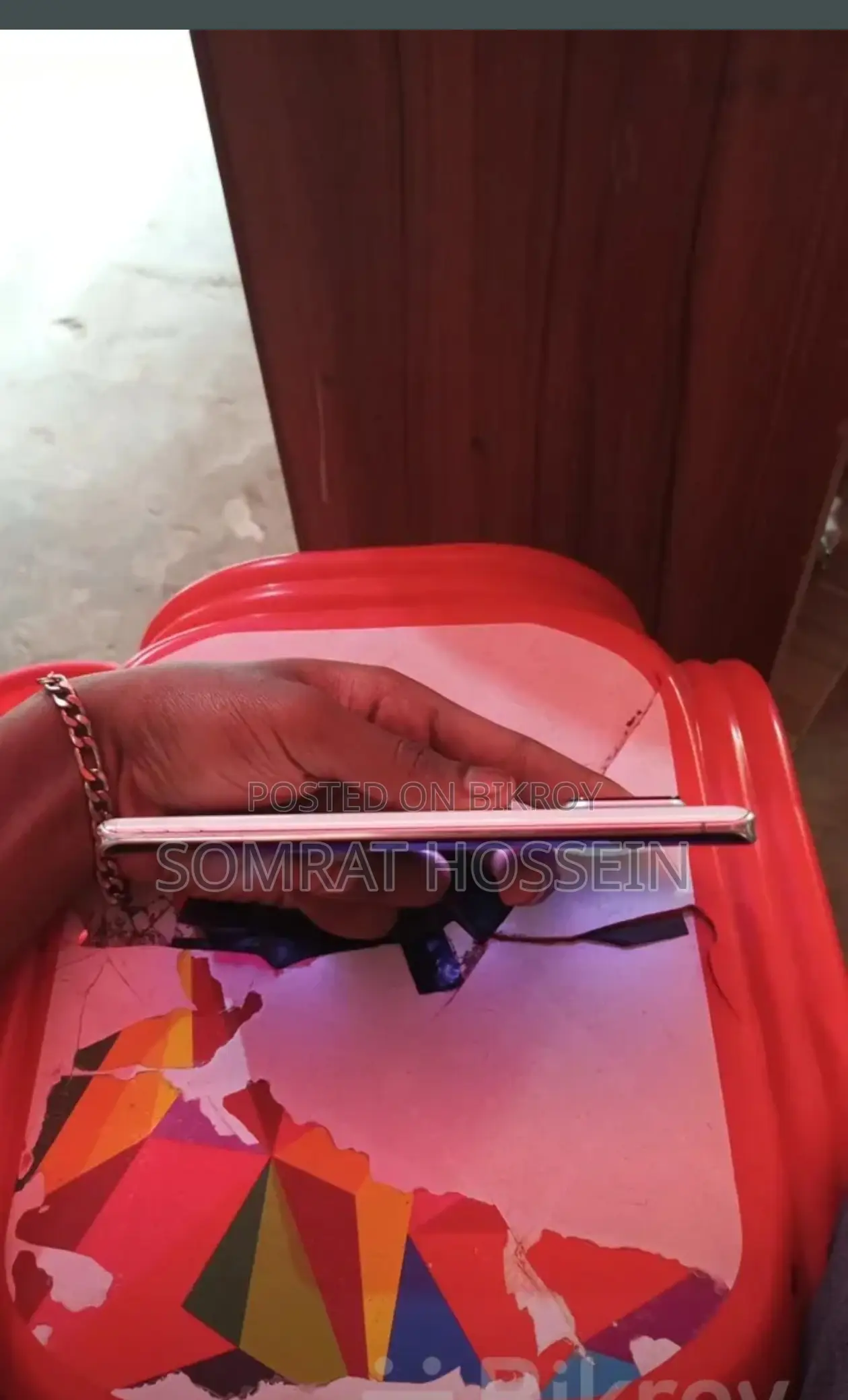 SHARP Aquos R6 (Used)