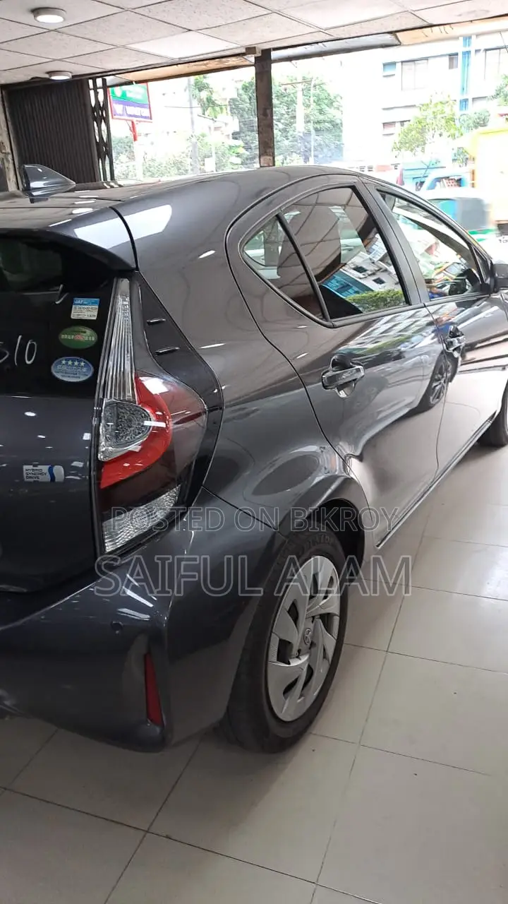 Toyota Aqua 2020 Gray