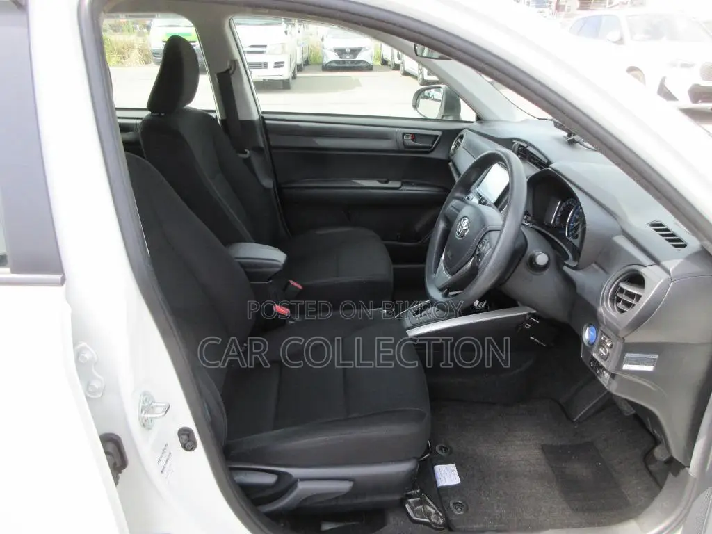 Toyota Fielder Ex 2021