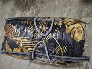 Karmo Comforter