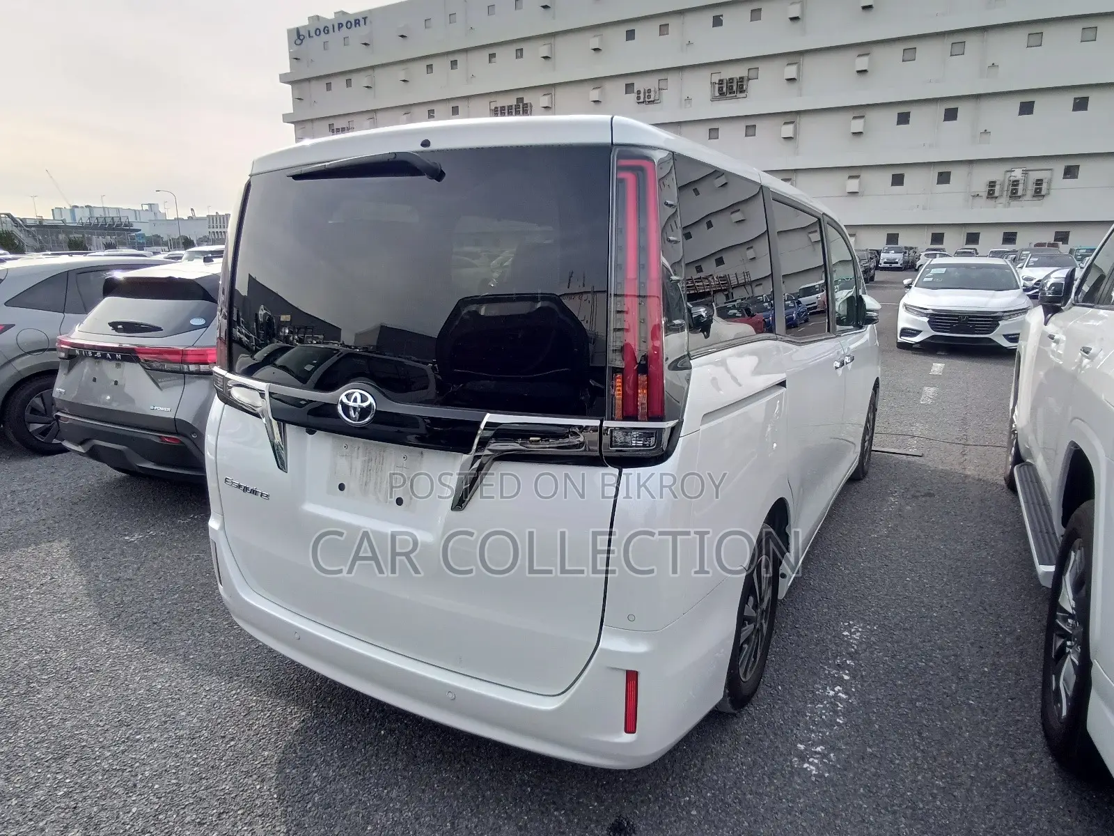 Toyota Esquire 2021