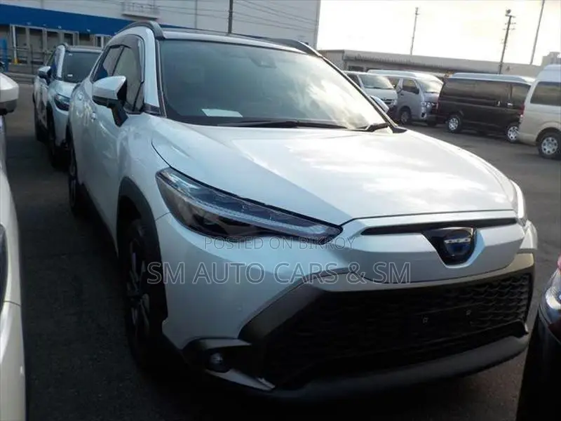 Toyota Corolla Cross Z Pearl ফুল অপশন ২০২৩