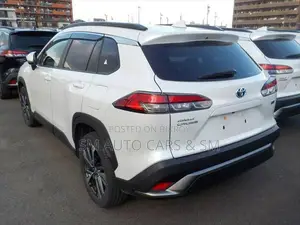 Toyota Corolla Cross Z Pearl ফুল অপশন ২০২৩