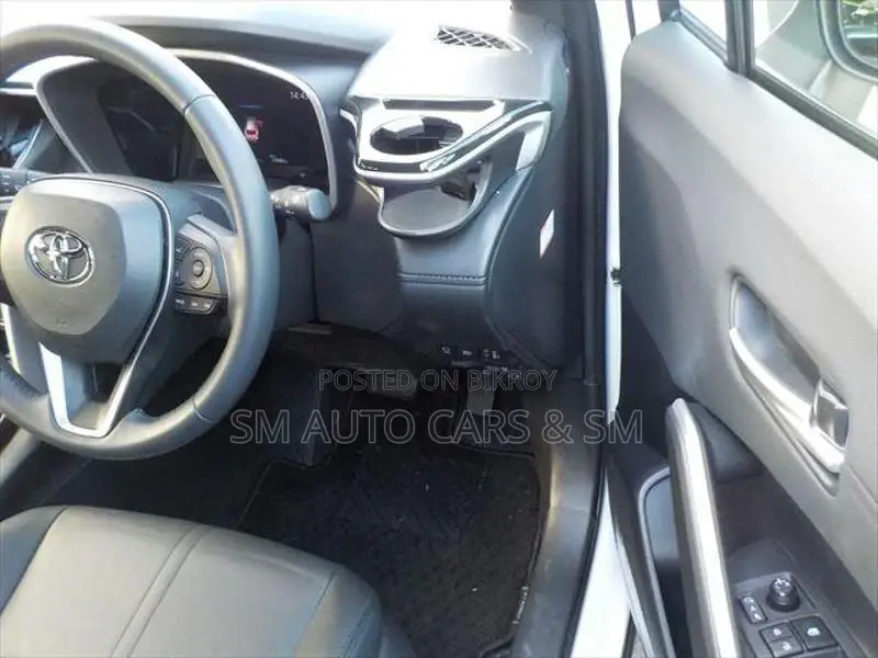 Toyota Corolla Cross Z Pearl ফুল অপশন ২০২৩
