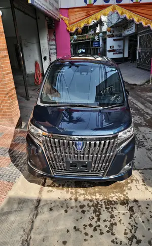 Toyota Esquire HYBRID-GI PREMIUM 2020