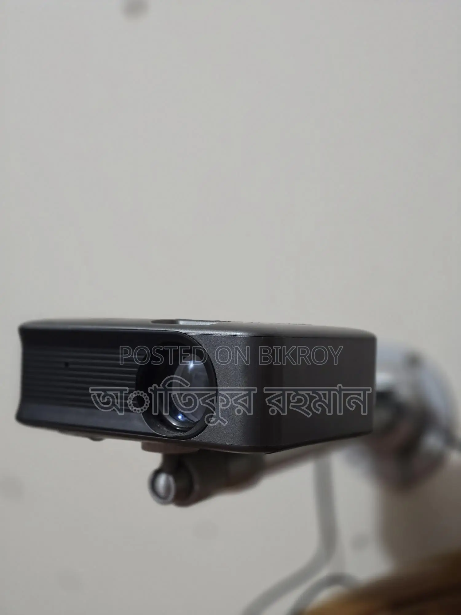 Anu A30 super clean projector