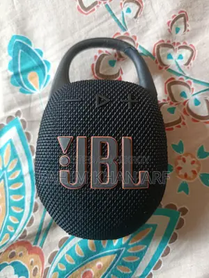 JBL Clip 5