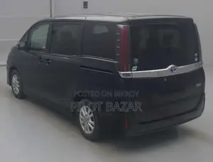 Toyota Noah X Pkg 2020