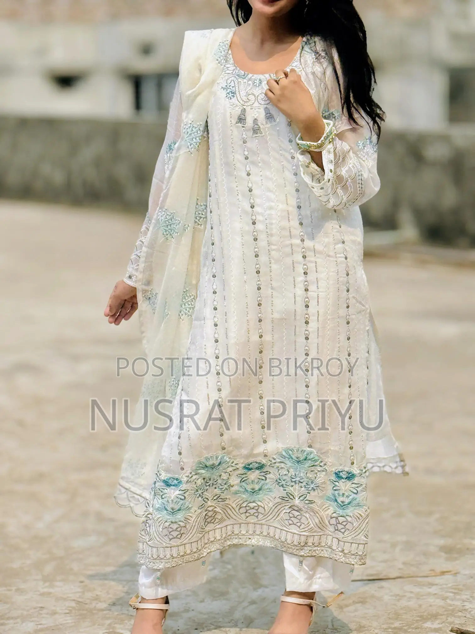 Elegant White Embroidered 3 Piece Dress – Ready Stock