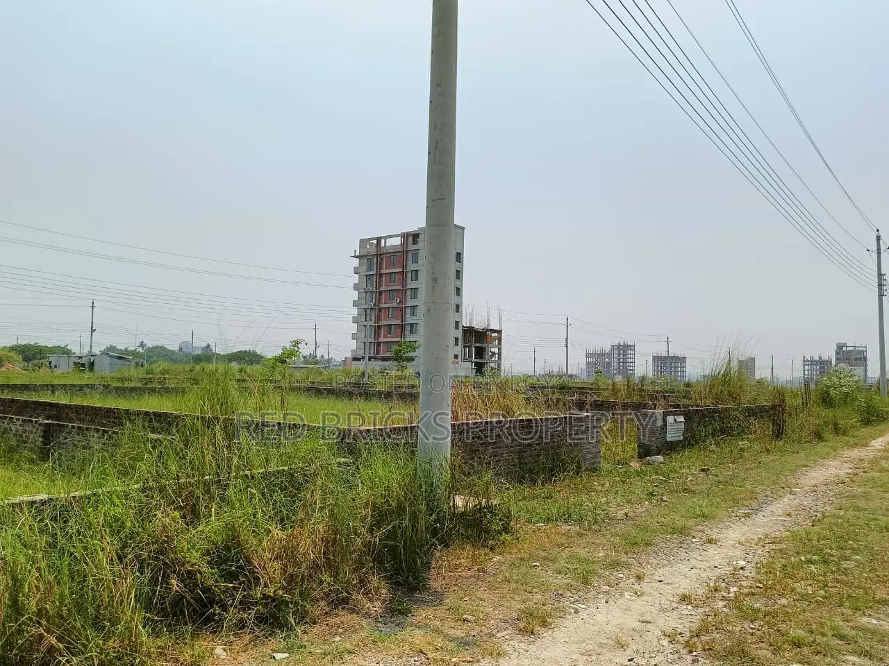 M Block 3 katha Plot sell closed 300 feet Bashundhara R/A