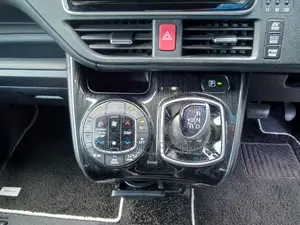 Toyota Esquire GI PREMIUM 2020