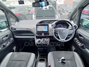 Toyota Esquire GI PREMIUM 2020