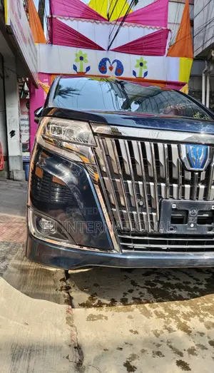 Toyota Esquire PUSH START- HYBRID 2020