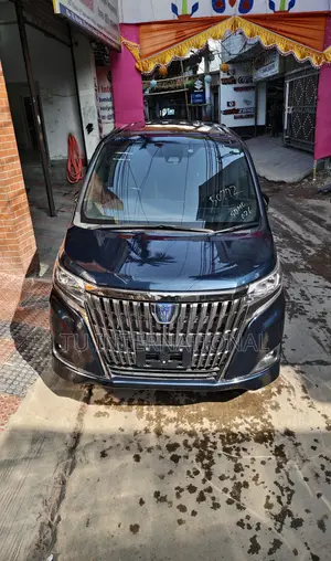 Toyota Esquire PUSH START- HYBRID 2020