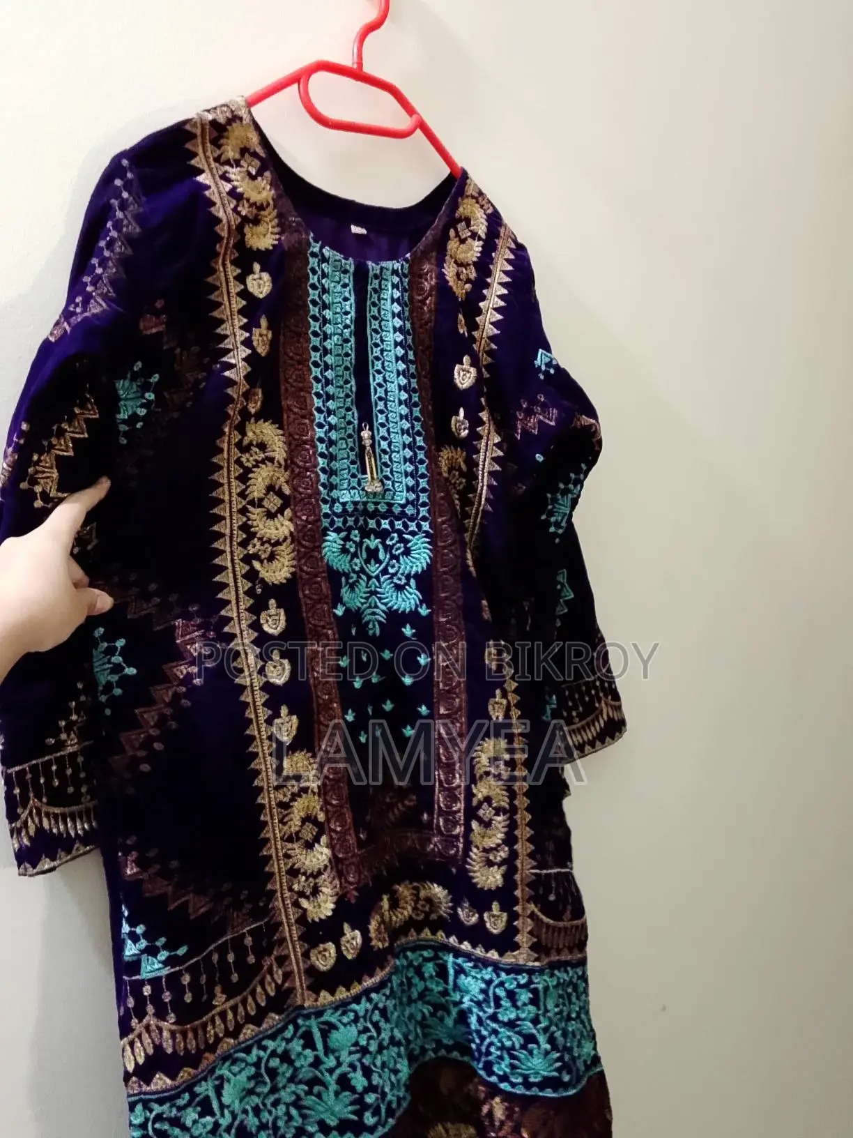 Kurti Sell