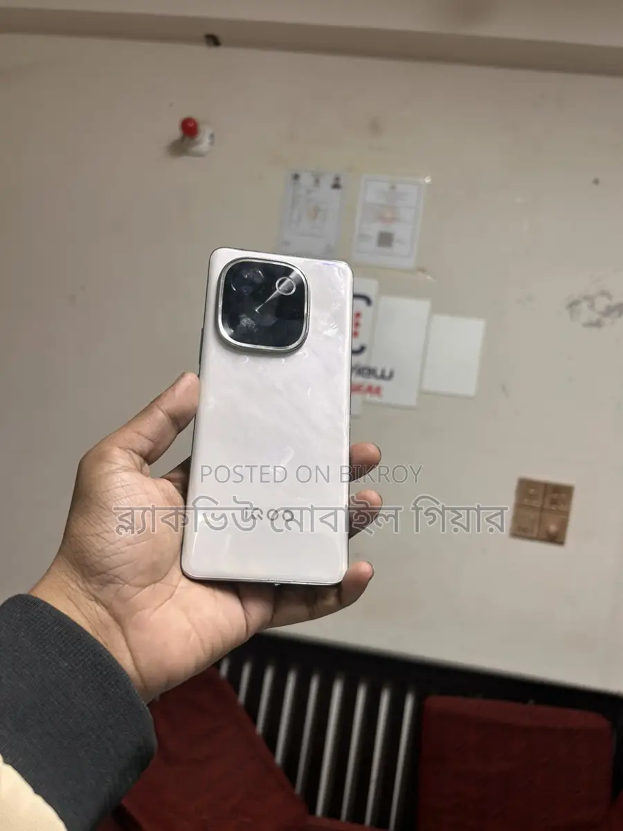 iQOO Z9S Pro 5G 8/128 Gb (Used)