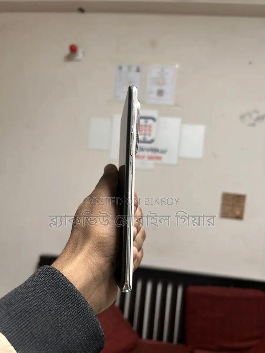 iQOO Z9S Pro 5G 8/128 Gb (Used)