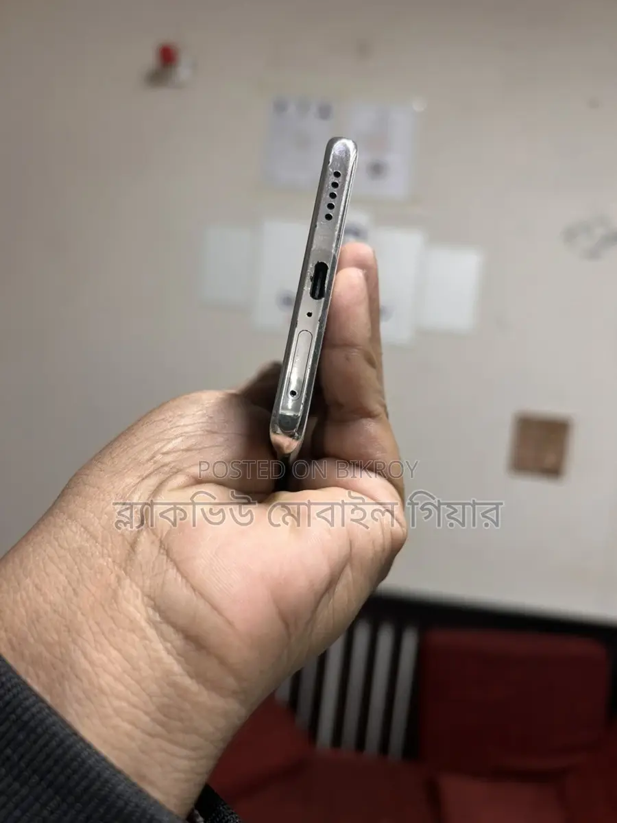 iQOO Z9S Pro 5G 8/128 Gb (Used)