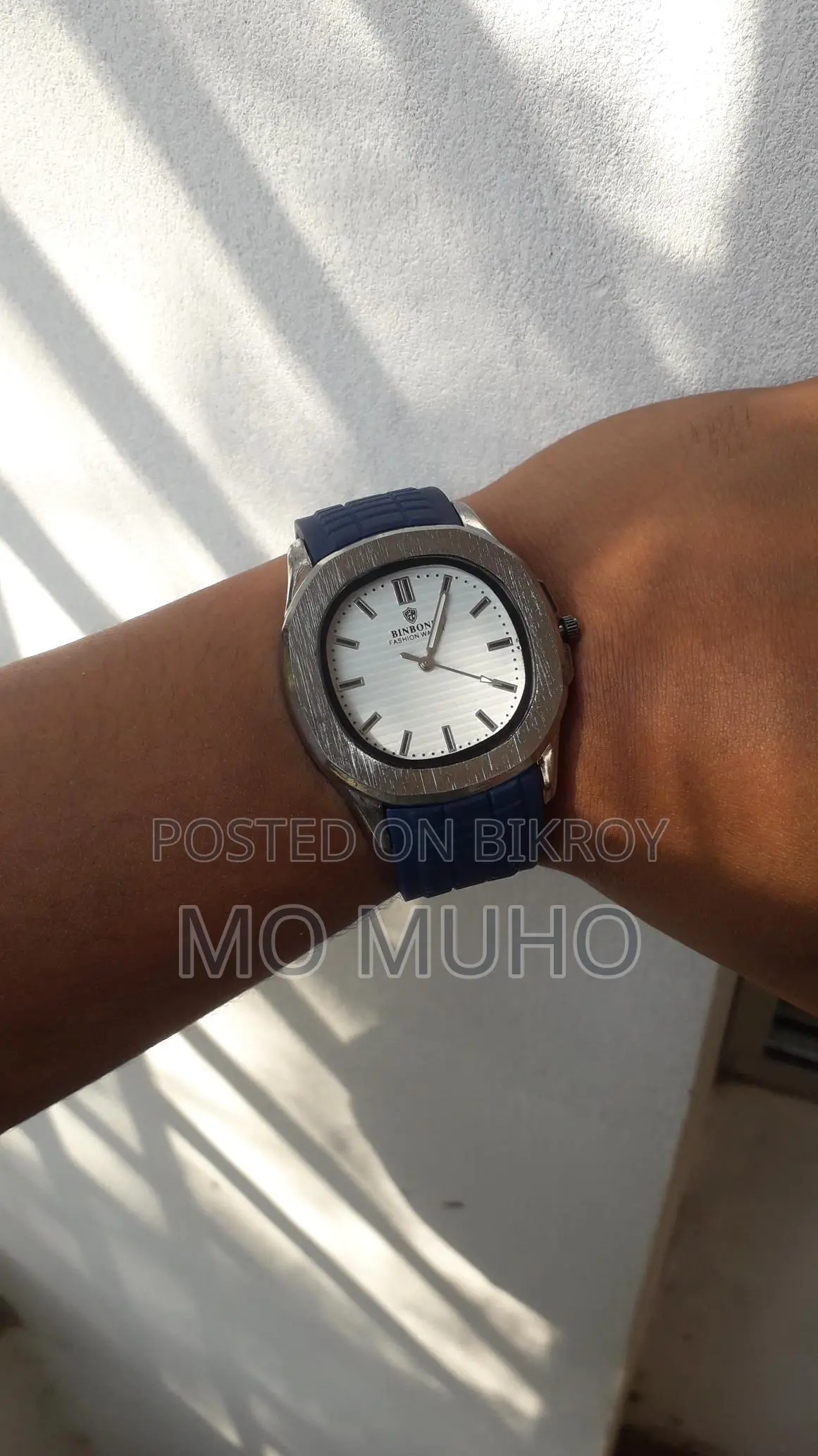 Binbond Used Watch. Blue Silicon Strap, White Colour Dial