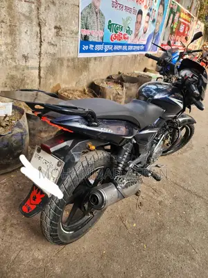 Bajaj Pulsar 150 . 2018