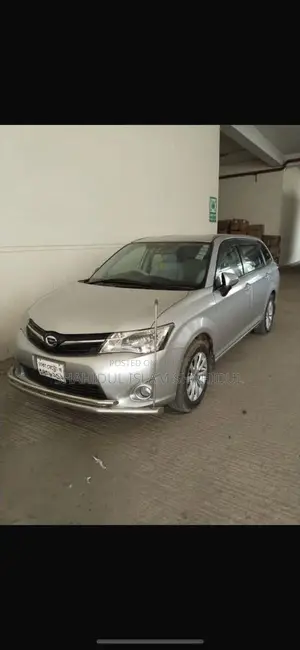 Toyota Fielder 2013