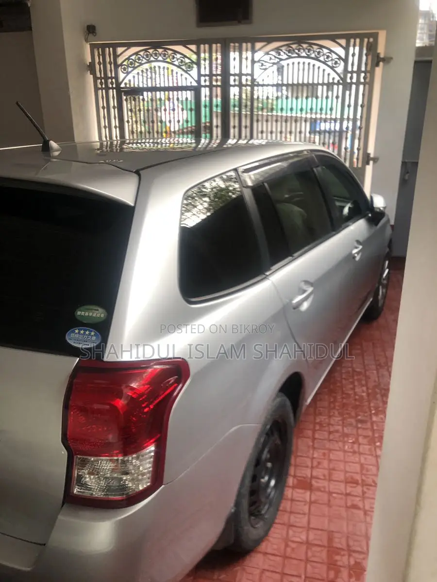 Toyota Fielder 2013