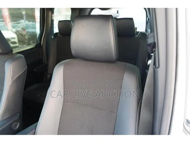 Toyota Noah Hybrid SI WxB 2021