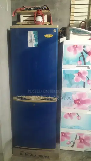 Fridge for sale, running condition with no issues