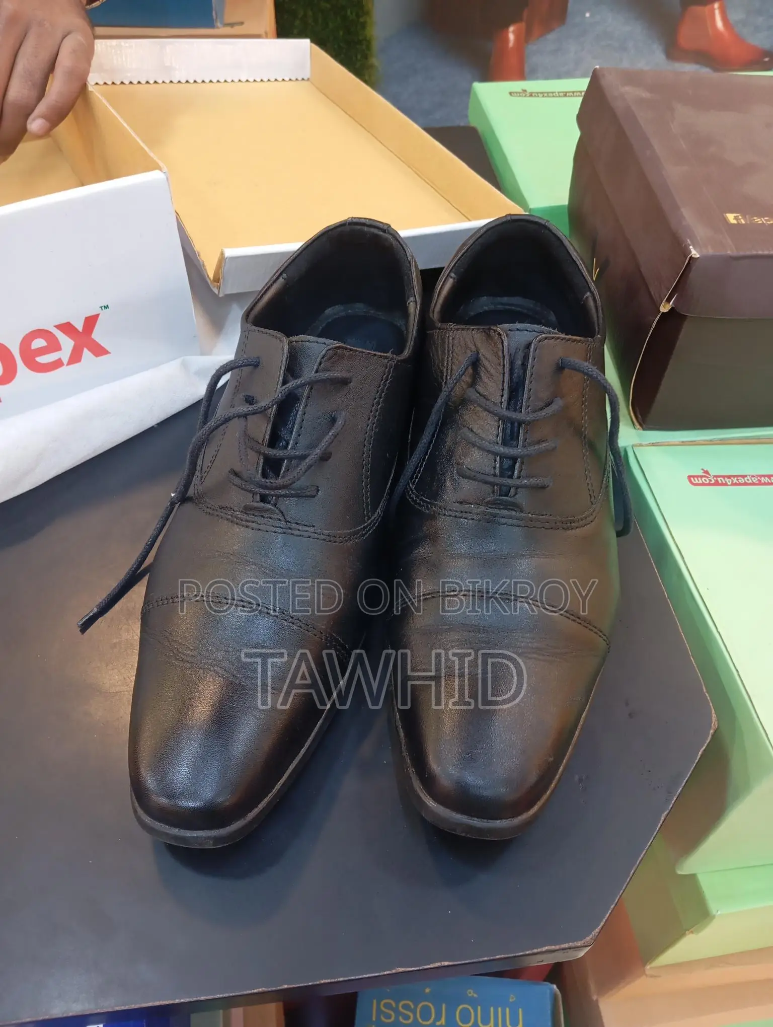 Apex Oxford Shoe, Size: 42