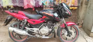 Bajaj Pulsar 150 . 2017